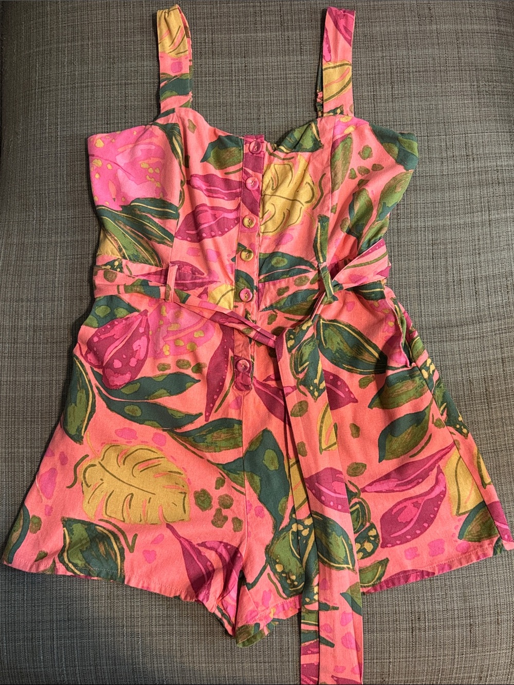 EUC Dress Forum Pink Coral Tropical Print Linen / Rayon Shorts Romper size Large